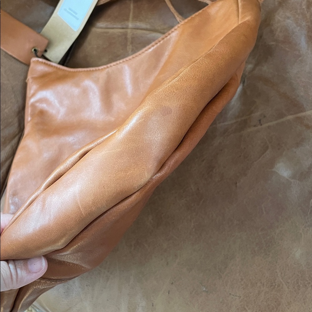 Margot Paige Hobo shoulder bag - Picture 4 of 8